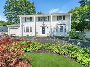 7 Pritchard Cres, Port Jefferson Station, NY 11776