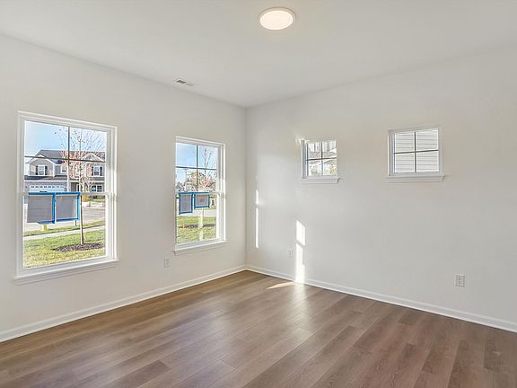 5th image of 5856 Fair Oak Cir