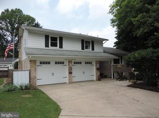 3393 Edenbridge Rd, York, PA 17402