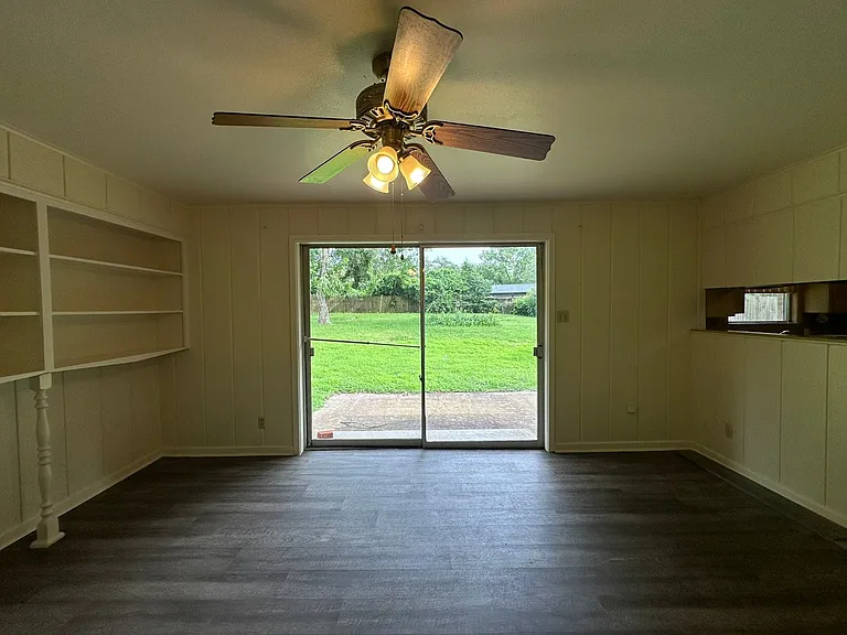 2725 Tanglewood Dr — Photo 11