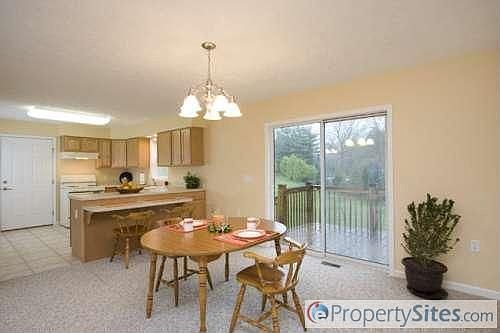 4th image of 39 Song Sparrow Ln