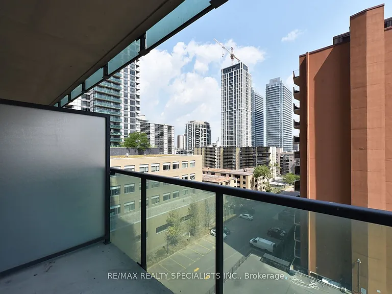 70 Roehampton Ave #712 — Photo 27