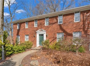 190 Chapel Ln, Canfield, OH 44406