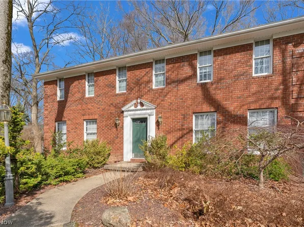 190 Chapel Ln, Canfield, OH 44406