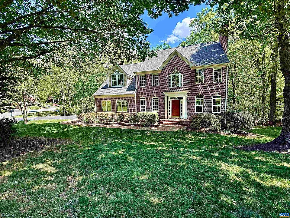 1st image of 824 King William Dr