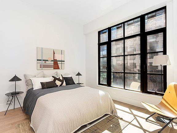 5th image of 517 W 29th St APT 3A