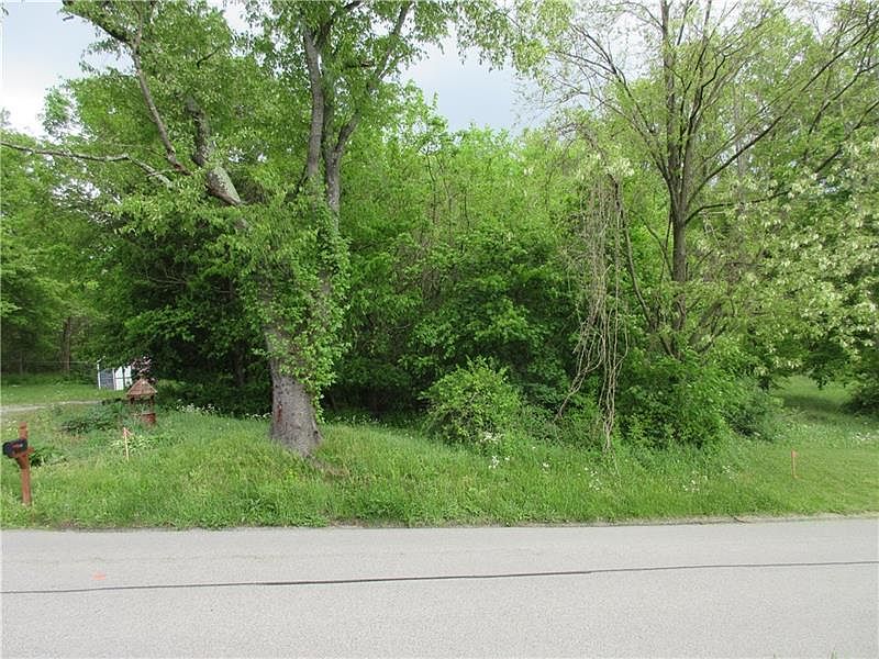 1st image of Pittsburgh St Lot 1