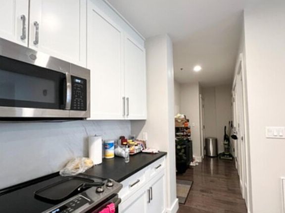 4th image of 434 McGrath Hwy #341