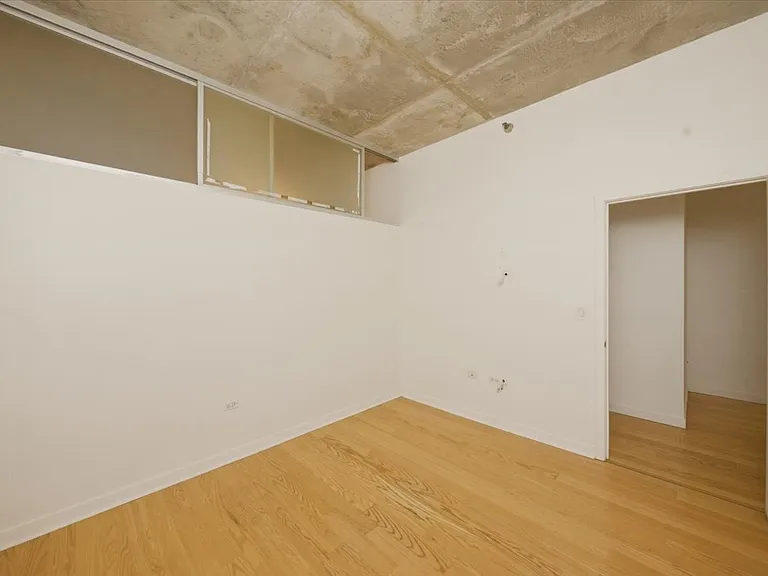 235 W Van Buren St #4507 — Photo 13