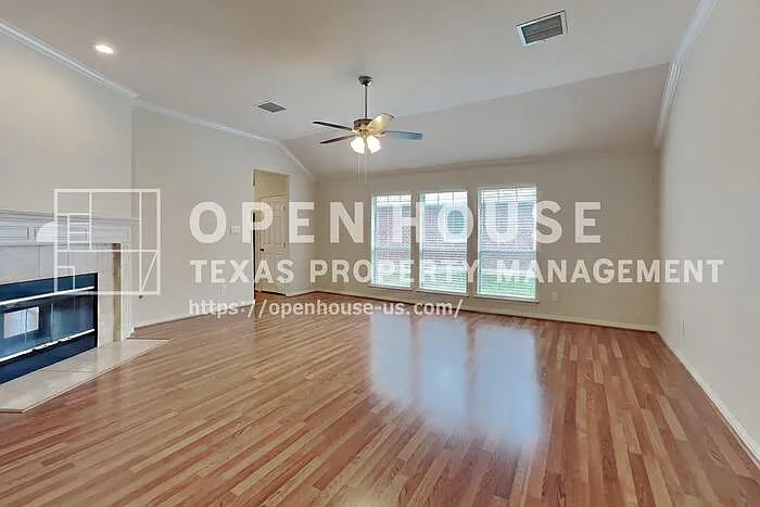 175 Merryweather Pl — Photo 4