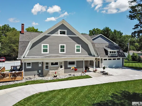 324 S 55th St, Lincoln, NE 68510