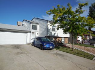 216 Jefferson Dr, Bennett, CO 80102