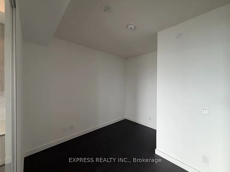 75 Billes Hts #2106 — Photo 3