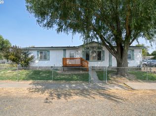 135 W College St, Athena, OR 97813