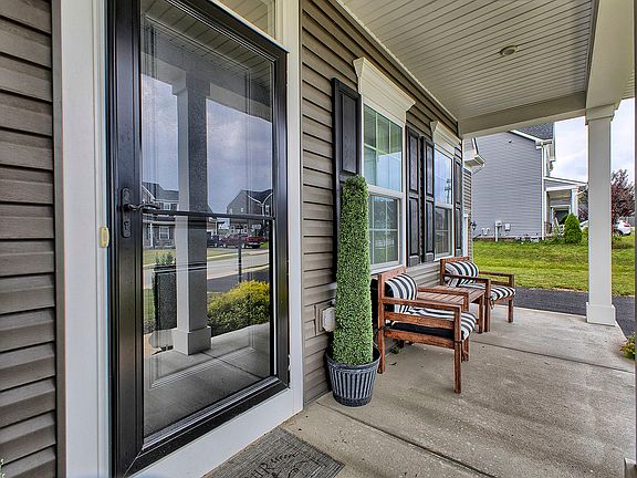 3rd image of 6392 Antonio Dr