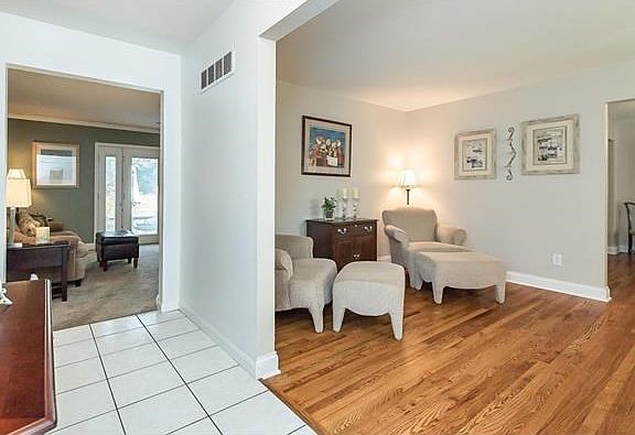 5th image of 12381 Harundale Ct