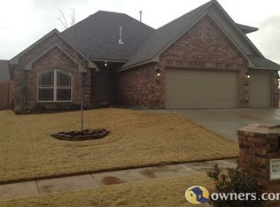 12116 SW 12th St, Yukon, OK 73099