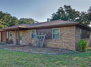 312 Birchwood St, Azle, TX 76020