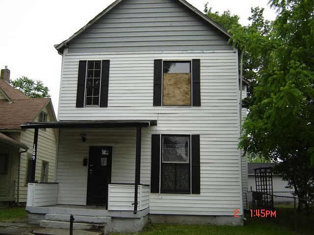 1st image of 1609 E Fletcher Ave