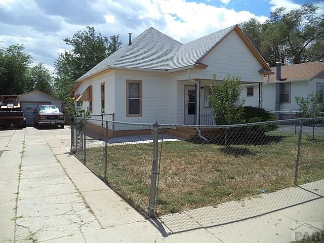 1st image of 1812 E 10th St