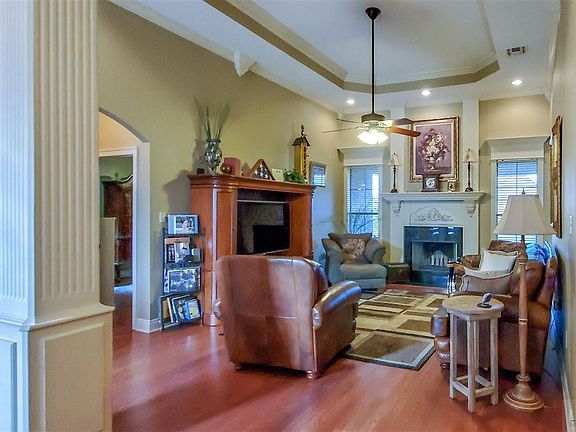 5th image of 235 Brentwood Dr