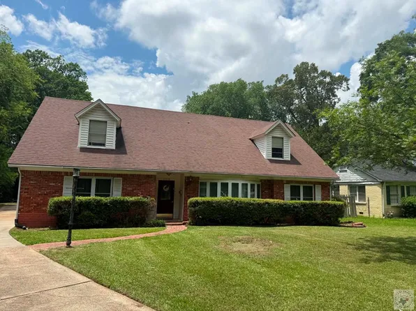 3215 Pine St, Texarkana, TX 75503