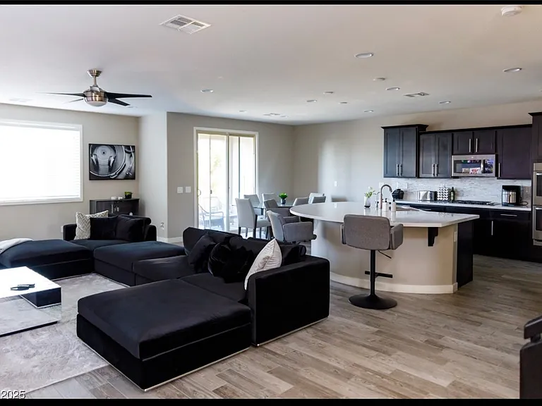 8631 Tortoise Canyon Ct — Photo 6
