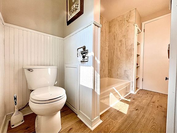 5th image of 732 Vernon Ave NW #3