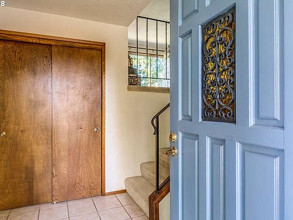 3rd image of 5616 SE Hillwood Cir