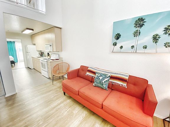 3rd image of 1525 2nd Ave #305