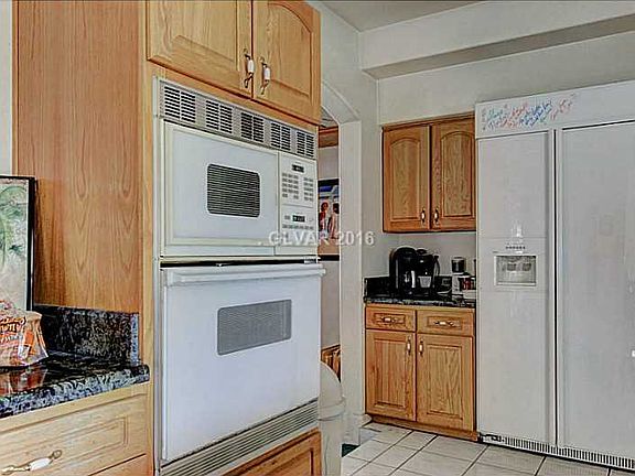 4th image of 6555 Villa Del Sol Ct