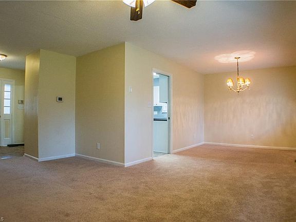 4th image of 4641 Forestmanor Dr