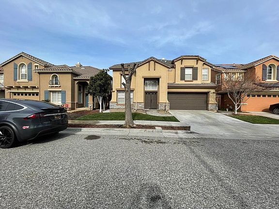 5th image of 373 Daisy Dr