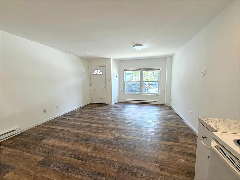 811 Itaska St #1 — Photo 10