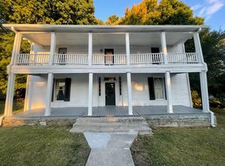 136 S Main St, Cornersville, TN 37047