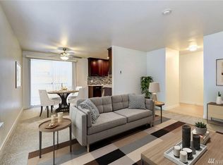 11031 Woodinville Dr APT 201, Bothell, WA 98011