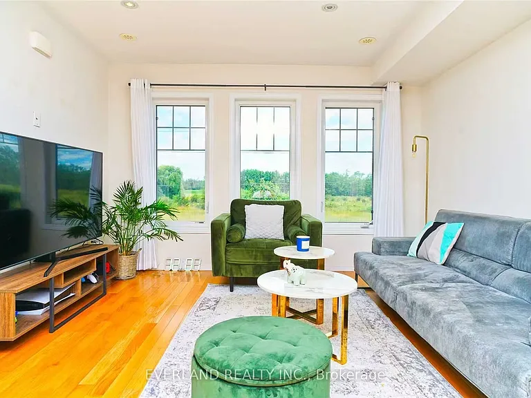 5267 Major Mackenzie Dr E — Photo 11