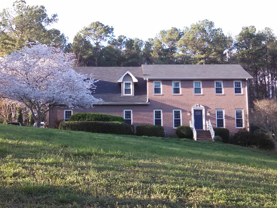 1st image of 111 Maddoxwoods Dr