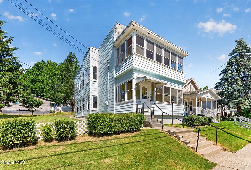 4th image of 258 Central Avenue
