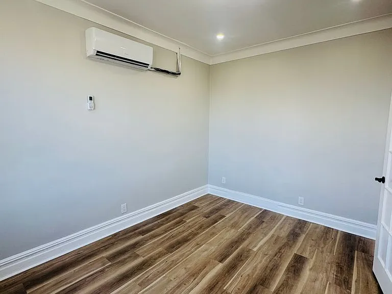 863 Avenue C — Photo 21