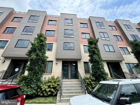 906 Lakeview Ct CONDO 31