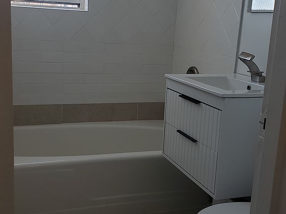 4th image of 10740 Queens Blvd APT 9