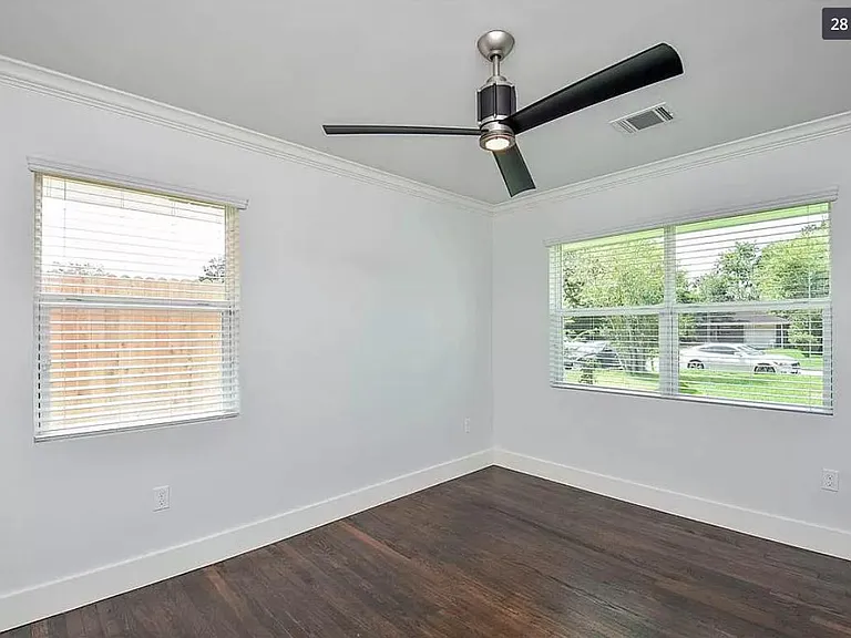 3907 Southlawn St — Photo 16