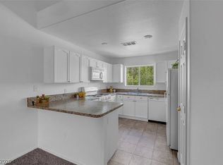 353 Amber Pine St APT 203, Las Vegas, NV 89144