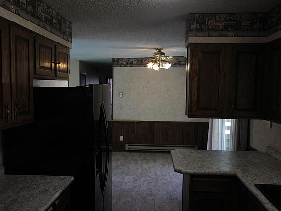 5th image of 728 W Maple Ave