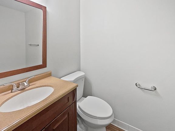 4th image of 2709 Robers Ave #B