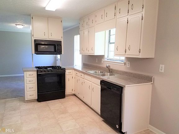 5th image of 3187 Sunderland Dr