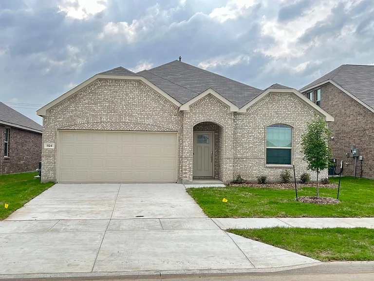 1124 Flameleaf Dr — Photo 1