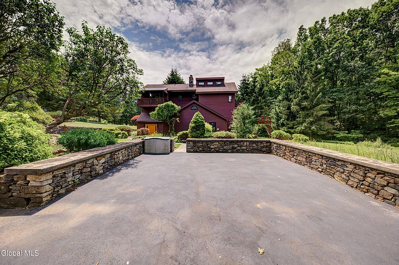 4th image of 118 Soule Road