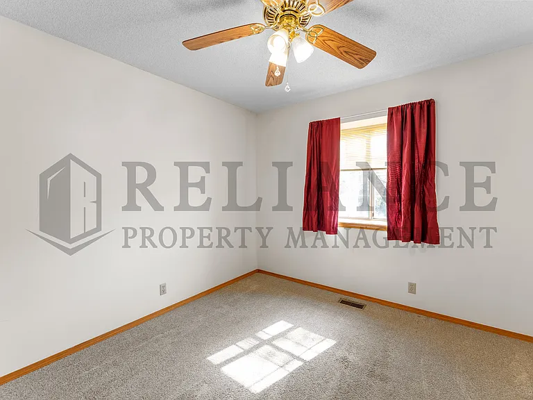 8502 W Westlawn Cir — Photo 9